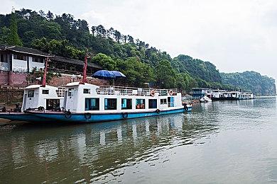 《导演，请多多指教》Steam特别好评 女角颜值高